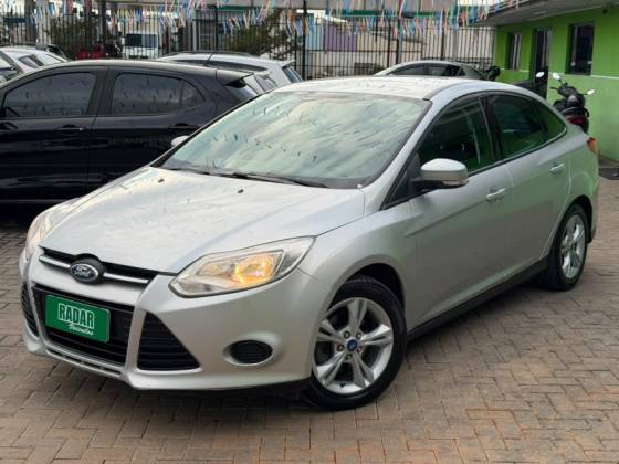FORD FOCUS 2.0 SE SEDAN 16V FLEX 4P POWERSHIFT FORD FOCUS 2.0 SE SEDAN 16V FLEX 4P POWERSHIFT